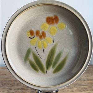 SUNMARC dinner plates